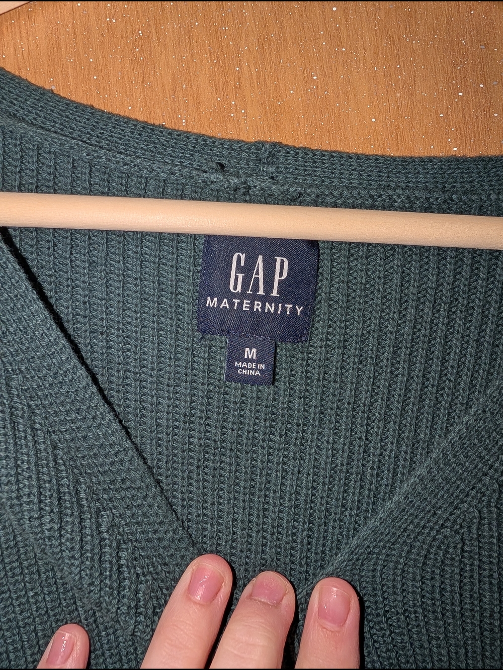 GAP Maternity Dark Green V-Neck Ribbed Knit Sweater - Picture 2 of 3
